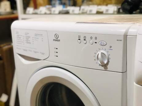 Стиральная машина бу Indesit WIUN82 узкая, гарантия