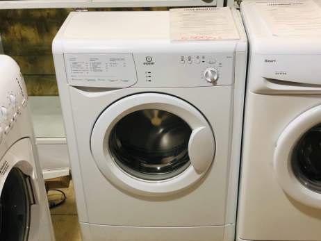 Стиральная машина бу Indesit WIUN82 узкая, гарантия